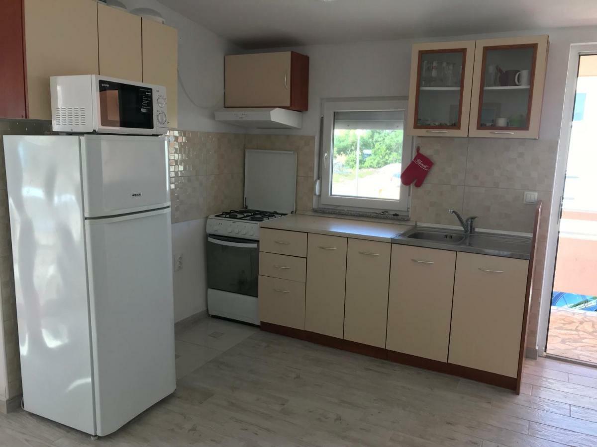 Apartmani Darija Vir Exterior photo