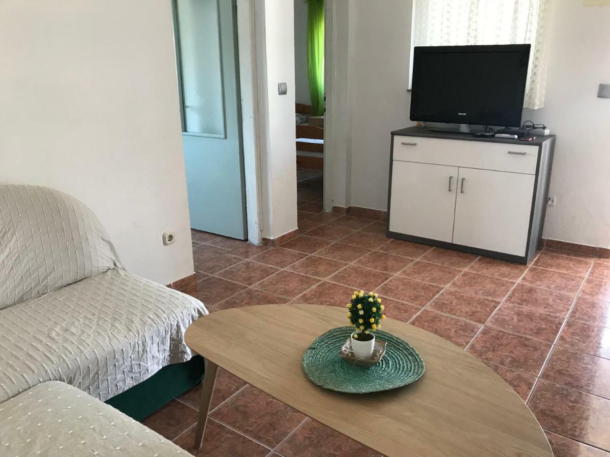 Apartmani Darija Vir Exterior photo